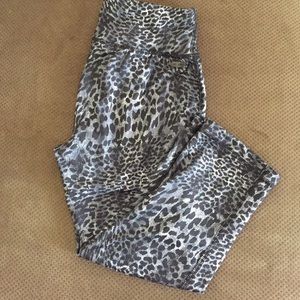 Leopard Cropped Leggings