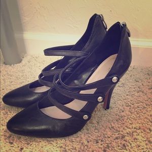 Vince Camuto size 8&1/2 shoes; Leather.