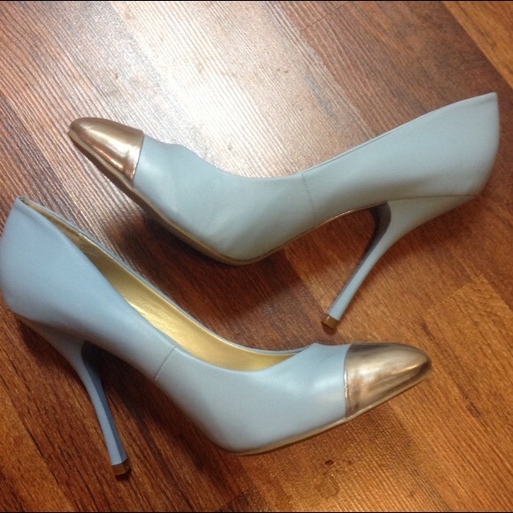 Tiffany blue heels silver tip. Blog style 4" heel
