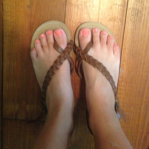 brown sandals!!