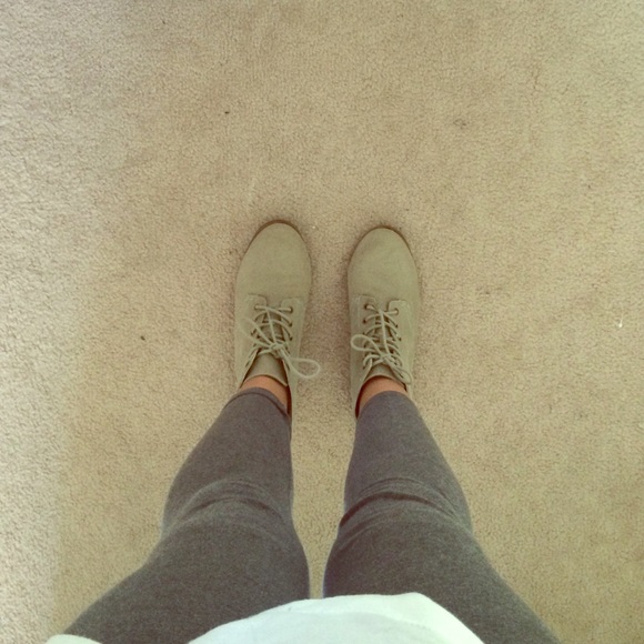 Maurice's Sz 10 Lace Up Booties