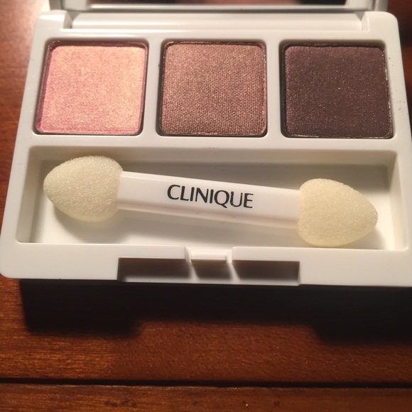 CLINQUE eyeshadow NEVER BEEN USED
