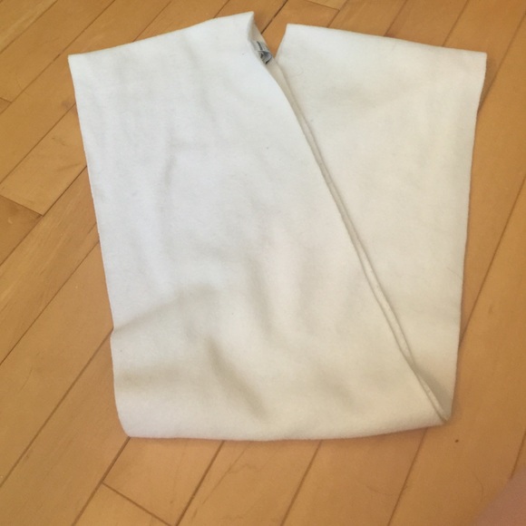 White infinity scarf