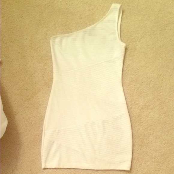 White Casual One-Shoulder Dress