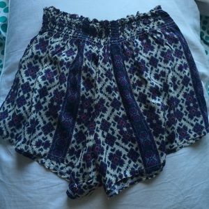 brandy Melville bohemian print shorts🌺