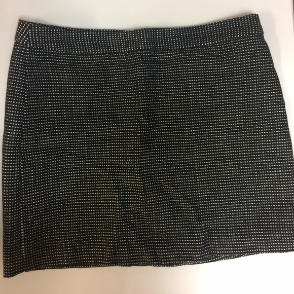 Gap skirt