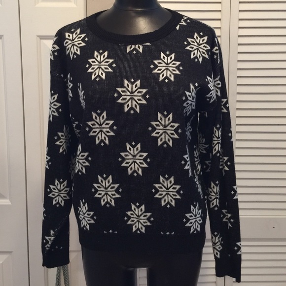 🎄🎅🏻❄️Vintage black sweater with ❄️snowflakes❄️