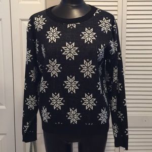 🎄🎅🏻❄️Vintage black sweater with ❄️snowflakes❄️