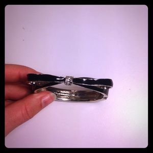 Bow bracelet