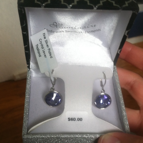 Purple silver plated drop earrings-make an offer!