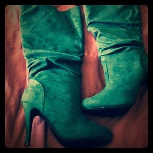 Green suede calf boot!!