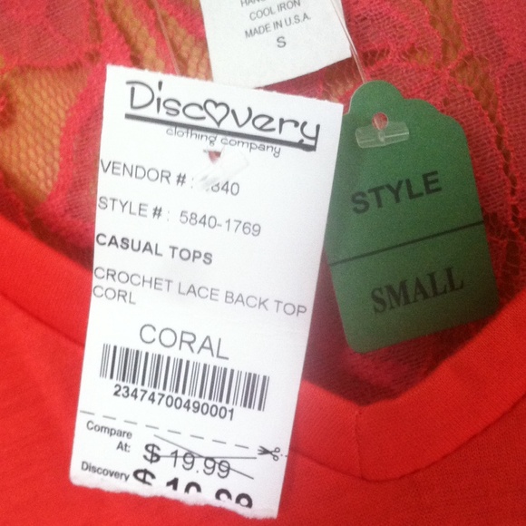 Coral colored top with lace back - Picture 2 of 3