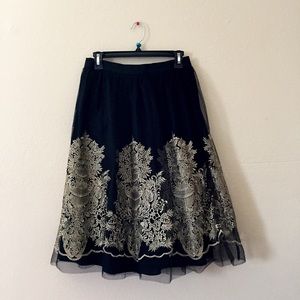 Chelsea & Violet Black and Gold Tulle Midi-skirt