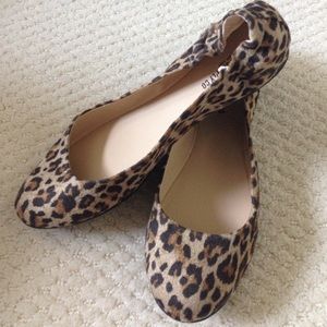 Cheetah printed flats! Never been worn