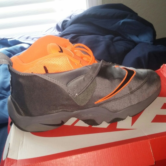 Nike Gloves