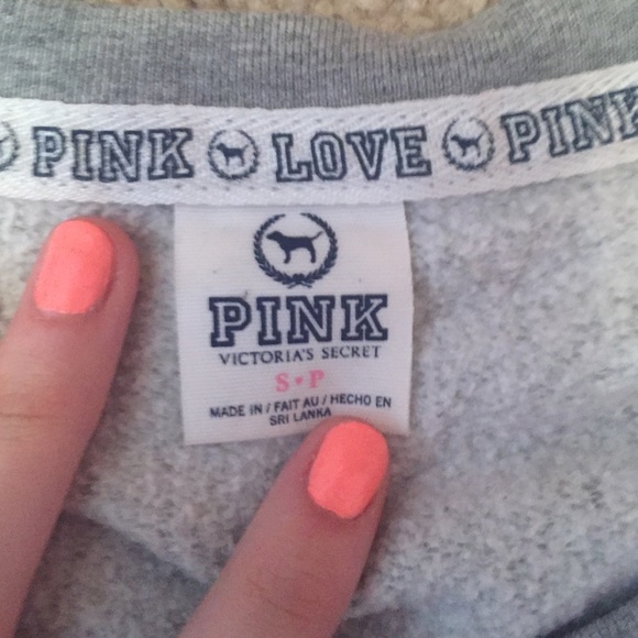 Victoria's Secret grey and green crew neck - Picture 2 of 3