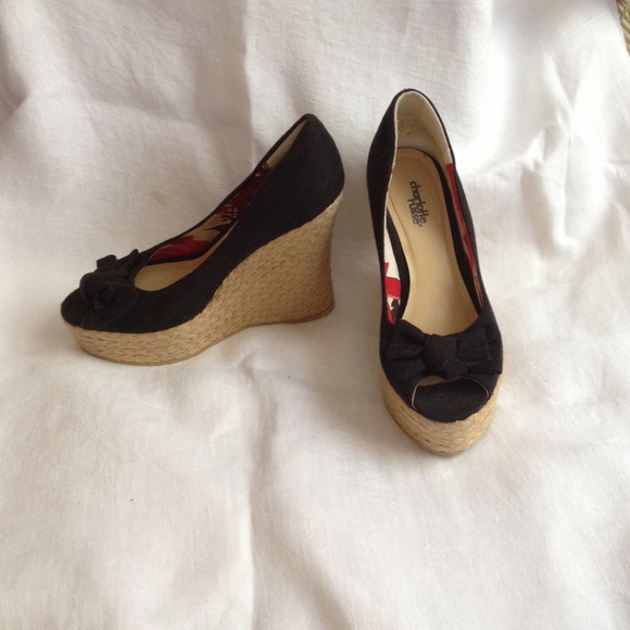 Black peep toe wedges size 7