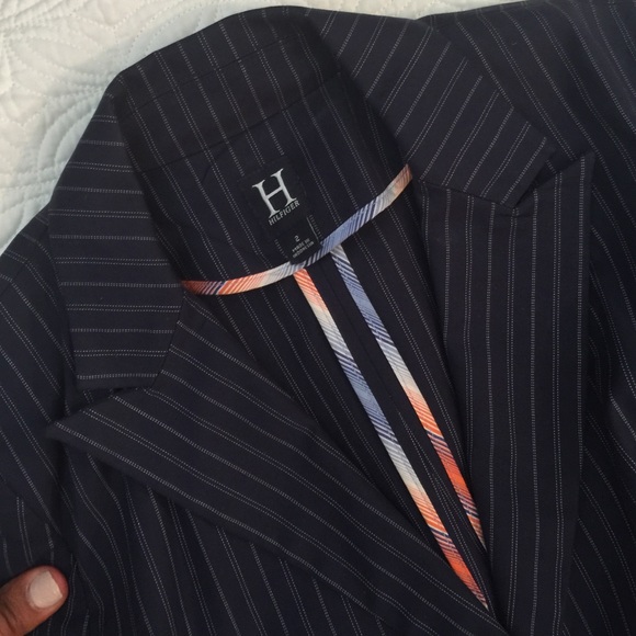 Navy dotted pin-stripe Hilfiger Two piece suit. - Picture 2 of 4