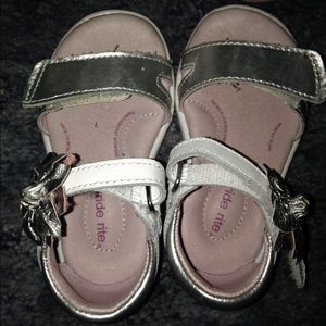 Stride rite 4 shoes for sale only $16 for 4