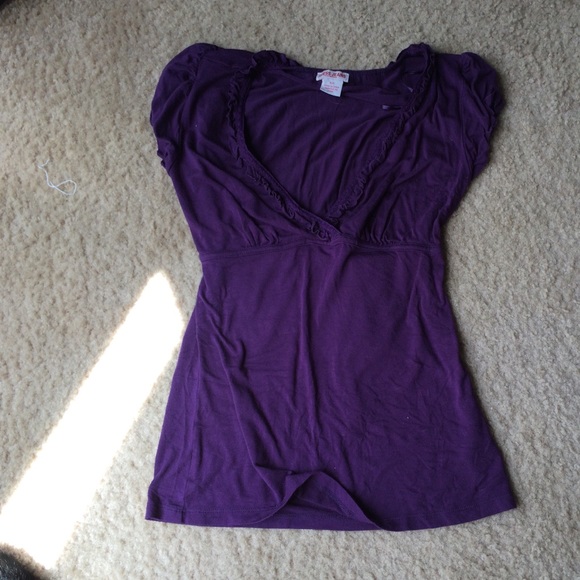 Purple guess top ruffles small
