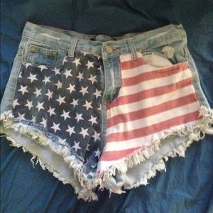 High-waisted American Flag Shorts