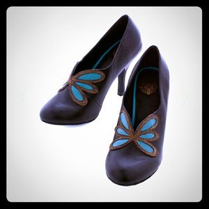 🐣🙊!!SALE!!🙊🐣 Modcloth Patron of the Arts Heel