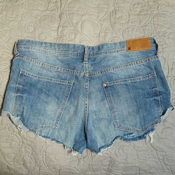 H&M Jean Shorts sz 8 Loose Fit Waist - Picture 2 of 3