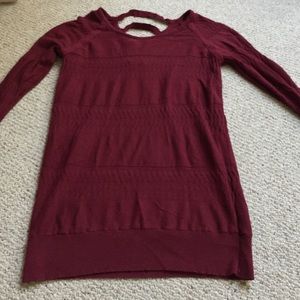 Maroon sweater