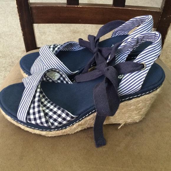 Multi patterned Wedges - Picture 2 of 4