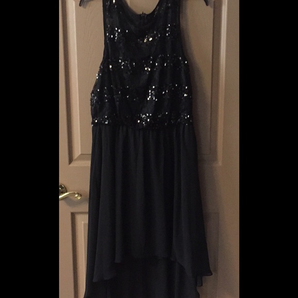 Bisou Bisou black dress