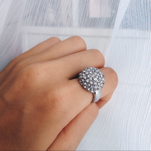 VINTAGE Rhinestone Ring - Picture 2 of 3