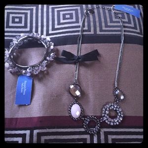 Simply Vera matching necklace and bracelet