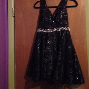 Short black sparkle homecoming / prom dress