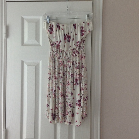 Urban outfitters strapless dress S