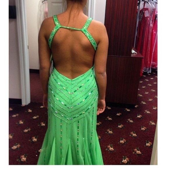 Prom dress - Picture 1 of 2