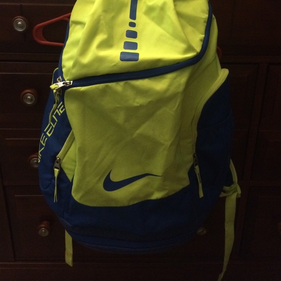 Nike elite bag