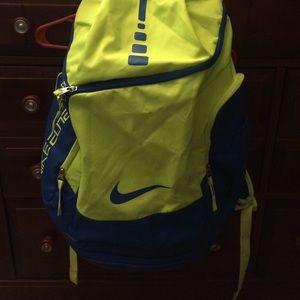 Nike elite bag