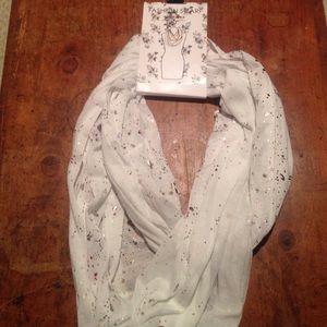 Infinity scarf