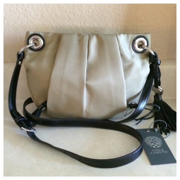 Vince Camuto Handbags - Vince Camuto Crossbody Bag