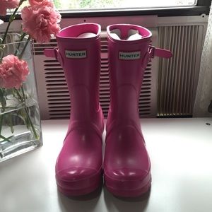 Relisted‼️💕Hunter Original Short. Lipstick Pink.