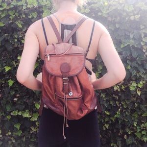 90's Vintage Backpack ✌🏼️🐻