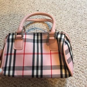Burberry purse