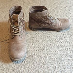 Tan lace bootie