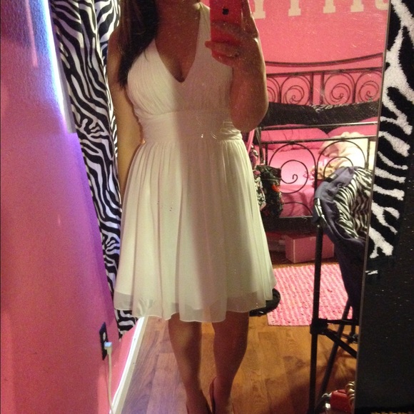 White Marilyn Monroe looking dress