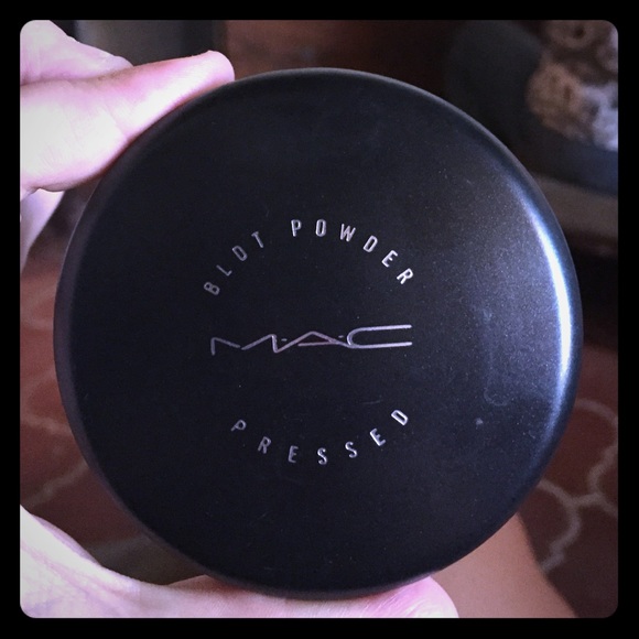 MAC blot powder