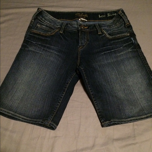 Silver Jeans Size 27 Lexi Short