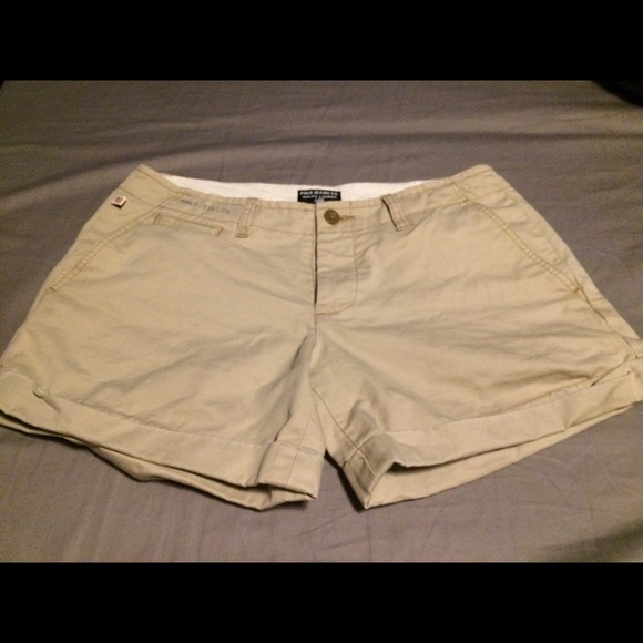 Polo Ralph Lauren Size 6 Khaki Shorts