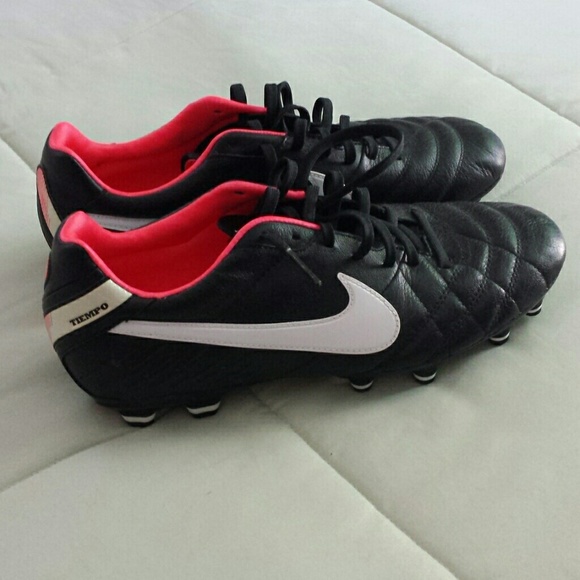 NWOT Nike Tiempo soccer cleats