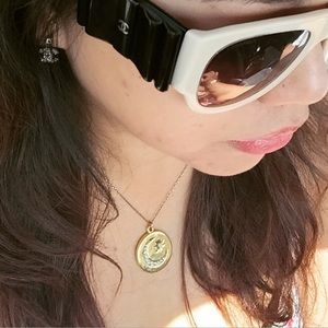 CHANEL Other - Chanel sunnies CHANEL Other - Chanel sunnies