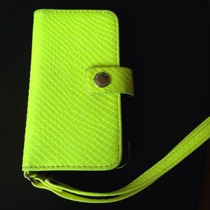 Bcbgeneration Smartphone Wristlet
